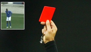 Po strelení krásneho gólu ukázal domácim fanúšikom holý zadok!