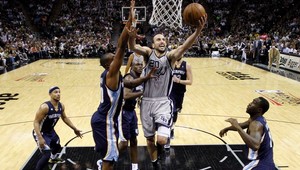 NBA: V prvom finále suverénni Spurs, neviditeľný Randolph