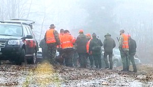 Tragédia počas poľovačky. Pri obci Hrochoť zahynul 56-ročný poľovník