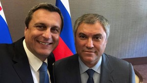 SNS má problém s prijatím bezpečnostnej stratégie Slovenska. Dôvodom je Rusko