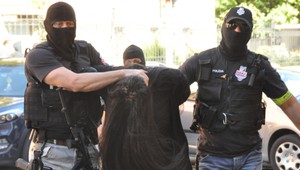 Kamarátka Aleny Zs. si v obálke našla náboje. Pomáham iným, pomáham aj im, tvrdí