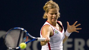 Clijstersová do štvrťfinále cez 4 mečbaly Na Li