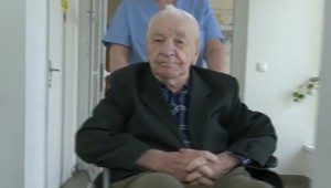 Pán Jozef patrí k najstarším ľuďom na svete, ktorý zdolali Covid-19. Teraz oslávil 102 rokov