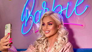 Česká Barbie má hlavu v smútku: Za pár dní aj 10 kilogramov hore!