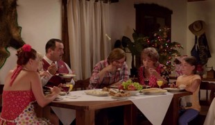 Čaká nás veľké finále Dvojičiek: Kuriózny pôrod Karmen, Vianoce v lete a živý betlehem!