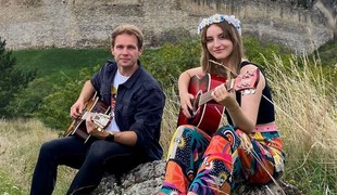 Tomáš Bezdeda naspieval romantický duet s mladučkou speváčkou: TOTO musíte počuť!