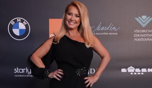 Erika Barkolová dráždi mužské oko sexi fotkami v plavkách: Takto že vyzerá babička?