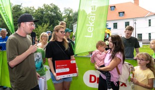 Nočné Behaj lesmi v Topoľčiankach lámalo rekordy: Malej Miuške sme vyzbierali 2787 €.