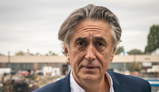 Prečo hovorí seriálový Duch po česky? Režisér nového hitu na JOJke objasnil nielen toto!