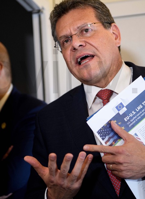 Maroš Šefčovič vs Donald Trump