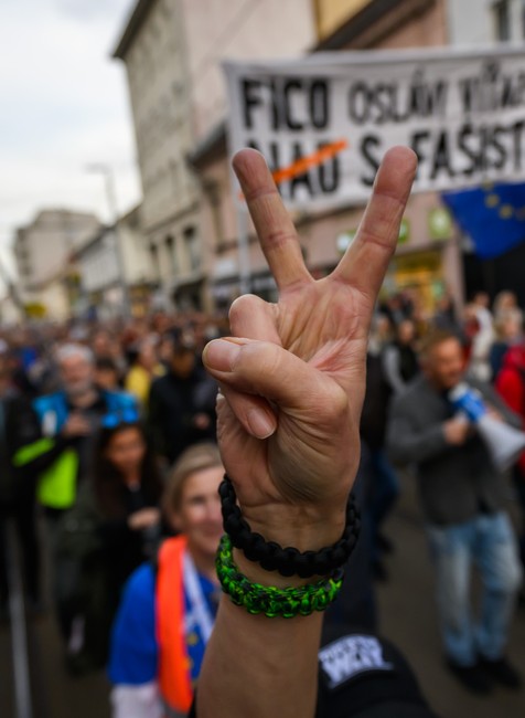 20252404_pochod_list_prezidentovi_05125110