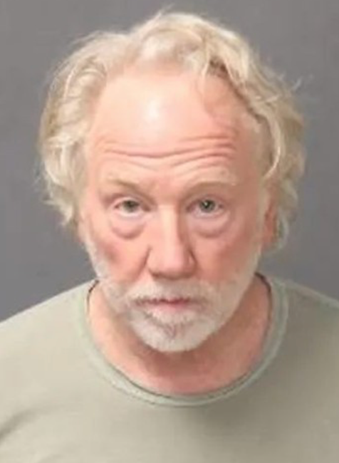Timothy Busfield - policajný záznam