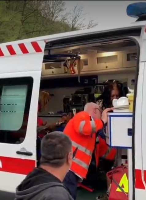 Alkohol, veľká rýchlosť a dve deti v aute. Nezodpovedný vodič skončil v rieke