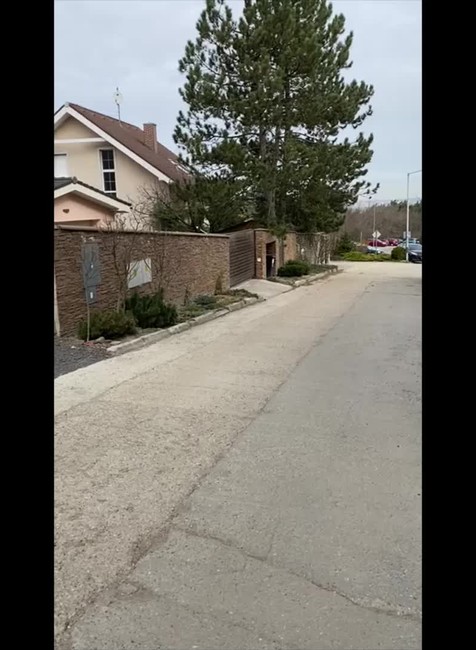 NAKA zasahuje v dome priateľa manželky milionára Chrenka.