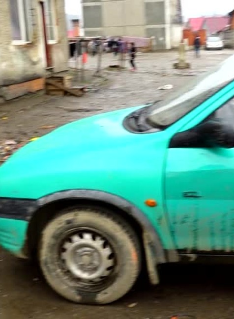 [multi] Mladik zrazil dievcatko 785