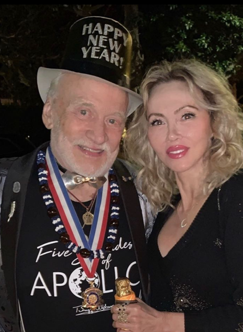 Eugene "Buzz" Aldrin a Anca Faur