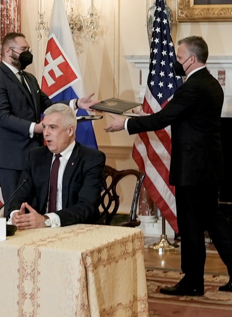 US_Slovakia_22532-e5a06892fd8b4544b27a45913f94c5d5