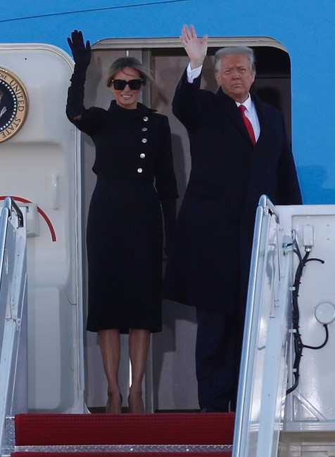 Trump opúšťa Biely dom