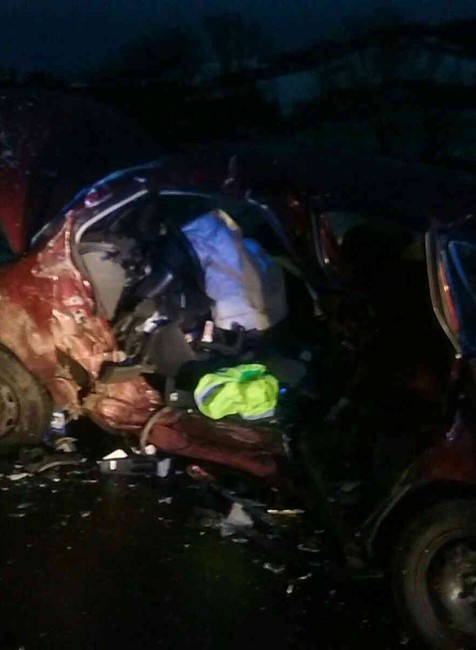 Tragická nehoda áut na Štedrý deň. Zraneniam podľahla jedna osoba