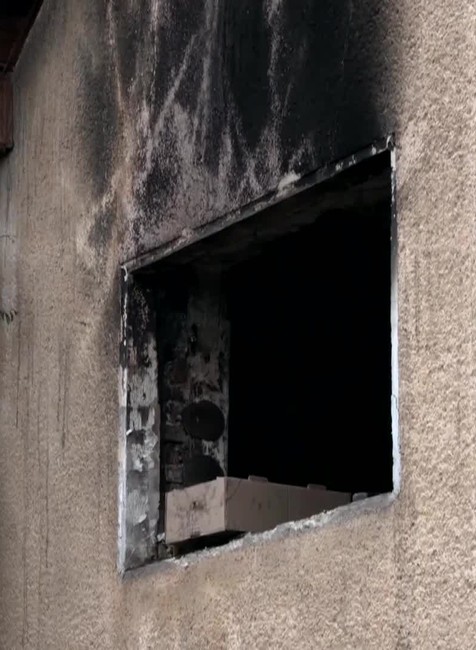 [multi] Pri poziari uhorel clovek 2743