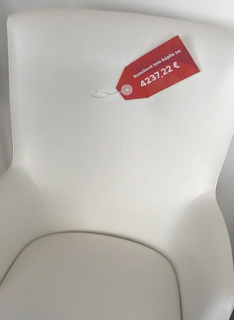 Sedačka z ministerstva investícií, regionálneho rozvoja a informatizácie