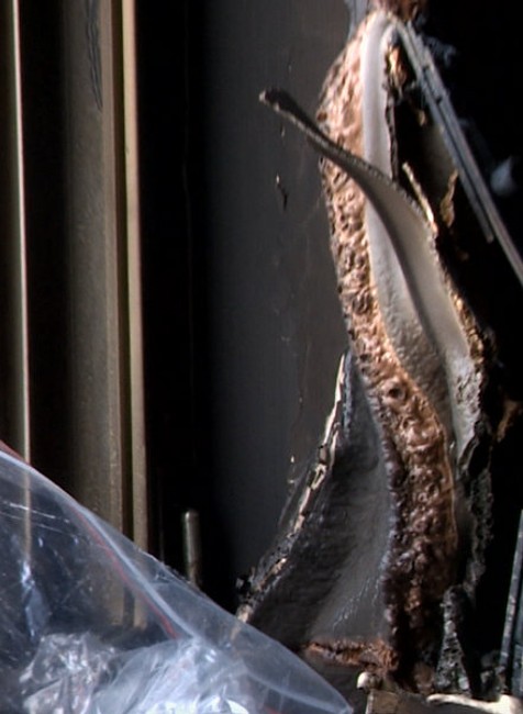 Požiar garzónky v Petržalke zničil celý panelák. Obyvateľov po návrate čakal šok