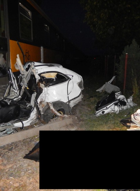 Nehoda vlak a automobil