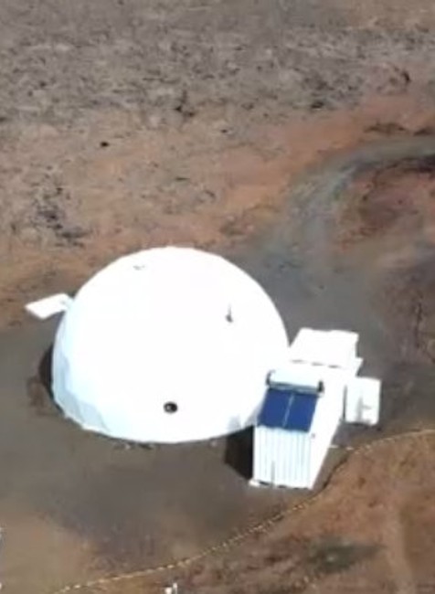 Slovenka testovala pobyt na Mesiaci. Pomohli aj študenti zo skalického gymnázia