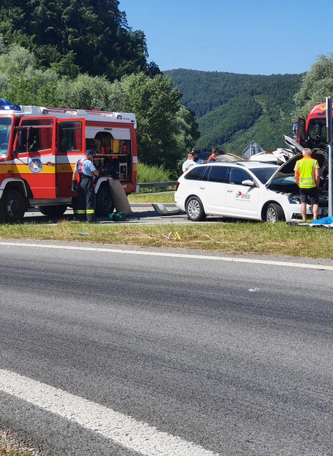 Ranná nehoda si vyžiadala jednu obeť.