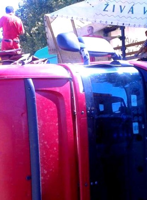 Turiec Rudno nehoda prevrátený kamión 4