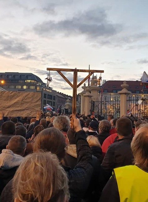 prezidentský palác_protest