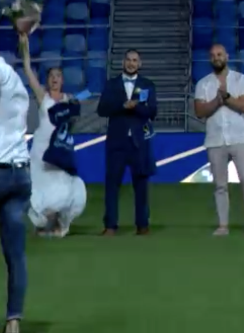 Prvá svadba na futbalovom štadióne v Bratislave