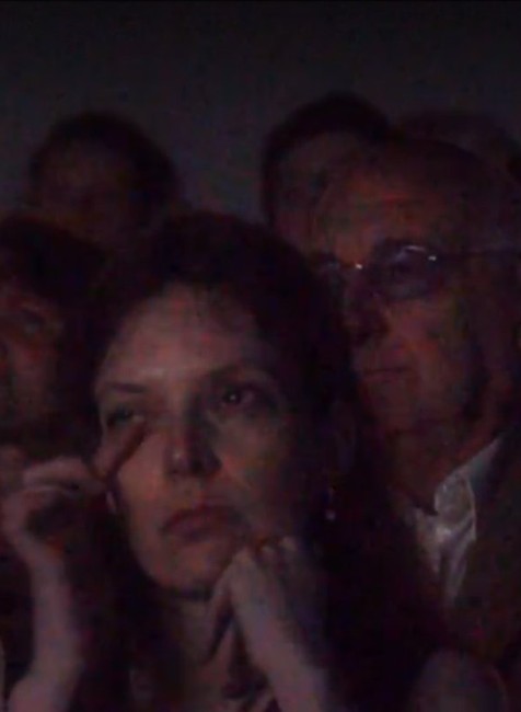 Deti museli poslať samé preč, aby ich zachránili pred istou smrťou. Dokumentárny film Ruky na skle vás chytí za srdce