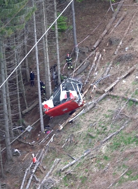 Pád lanovky v Taliansku