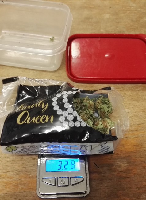 Polícia zaistila pri zásahu drogy