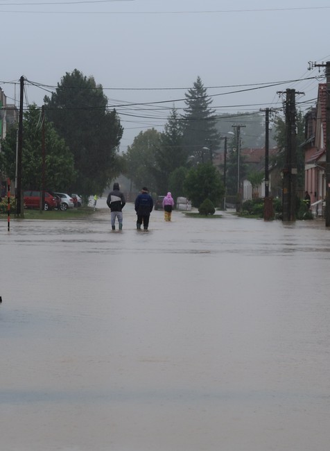V Radošovciach zaplavilo najmenej 50 domov