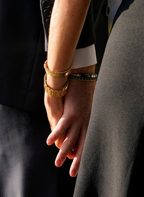 William a Harry s manželkami