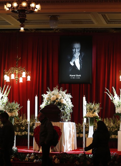 Rozlúčka s Karlom Gottom v Prahe