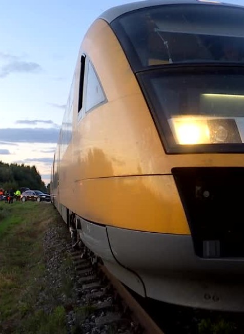 Nehoda na koľajniciach. Vodička zastala príliš blízko 