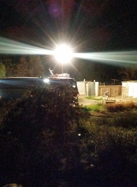 Rodinné domy v plameňoch. V obci zasahovali desiatky hasičov