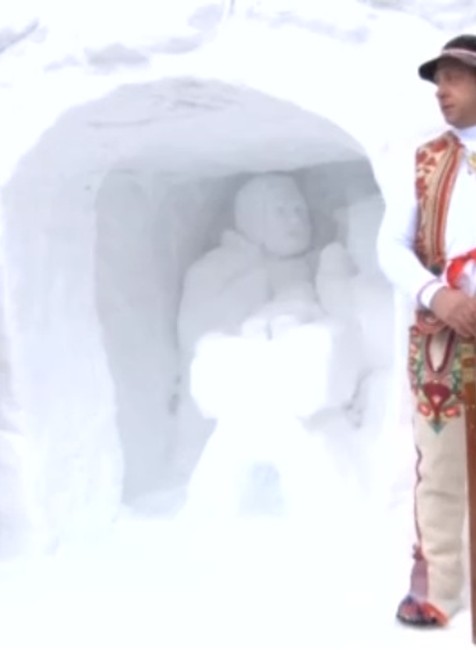 Snehový Betlehem, hudba a kroje. Oslavy Troch kráľov boli v Tatrách čarovné