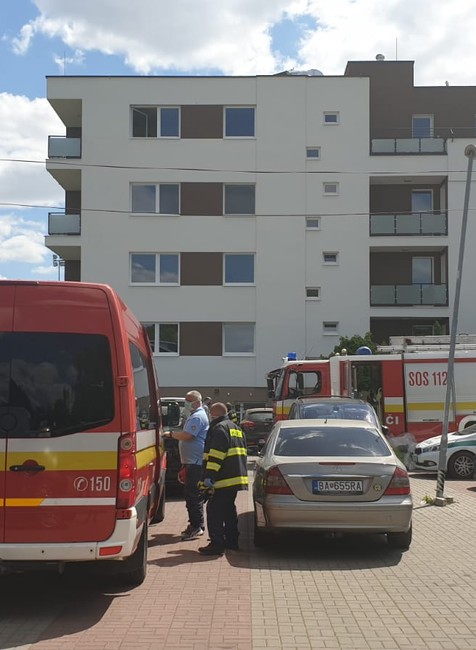 Zásah hasičov v Dunajskej Lužnej.