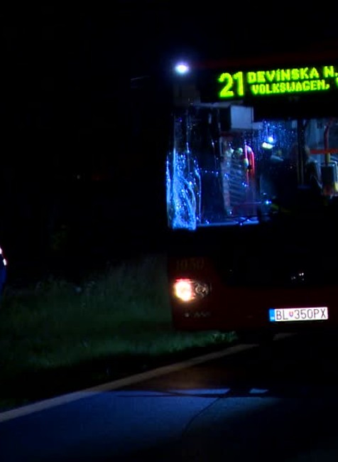[multi] Tragická nehoda v Bratislave. Vodič MHD zrazil 57-ročnú chodkyňu 8422