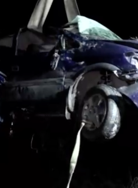 Po vážnej nehode ostal vodič zakliesnený v aute