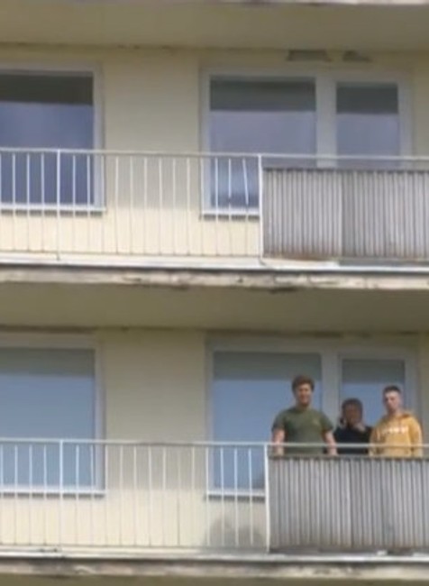 Niektorí ľudia stále ignorujú opatrenia. 