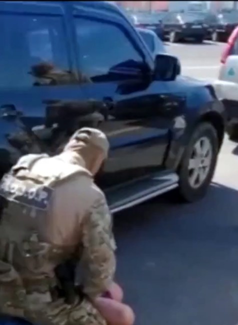 Gumený obušok dostal Slováka na policajné oddelenie. Ukrajinského policajta chcel podplatiť 10 eurami