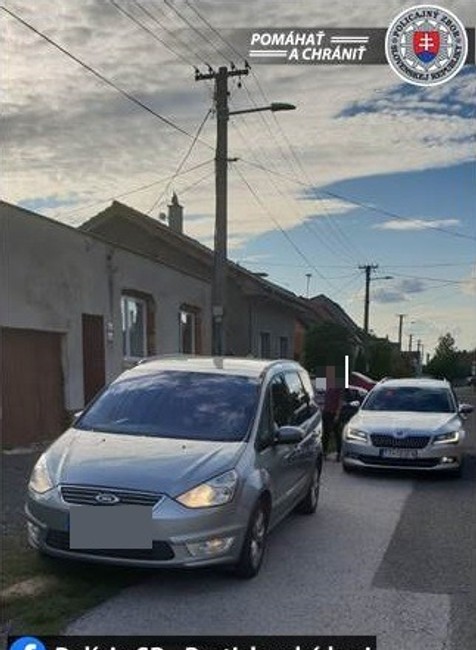 Žena si sadla za volant s viac ako 3 promile. V aute pritom viezla dve malé deti