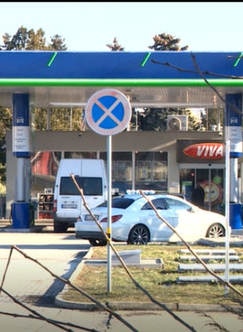 Na benzínke si kúpil zapaľovač a potom ju chcel podpáliť. Mladíkovi plán ale nevyšiel