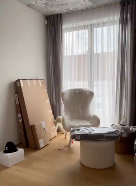 Leoš a Monika Marešovci chystajú detskú izbu