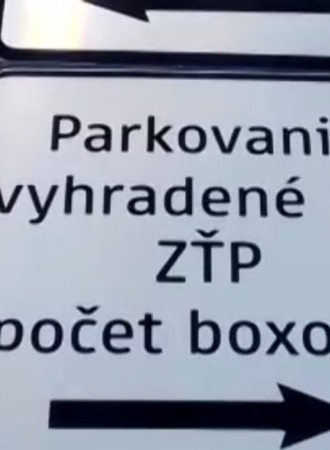 Magistrát Bratislavy vs. taxikári: Sťažujú sa, že prišli o parkovacie miesta. Využívajú tak miesta ŤZP